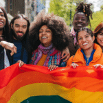Solo 3 de cada 5 personas LGBTQ+ dicen recibir trato digno en su trabajo