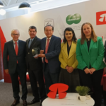 Adultos mayores se duplicarán en México y reconfiguran la estrategia de la banca, advierte Condusef