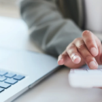 76% de trabajadores en México cambia hábitos para optimizar su gasto: Up Sí Vale